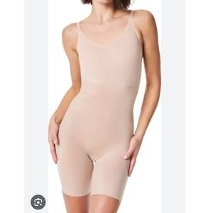 Spanx OnCore Mid-Thigh Bodysuit Beige Nude Shapewear SS1715 Womens Sz S $98 MSRP